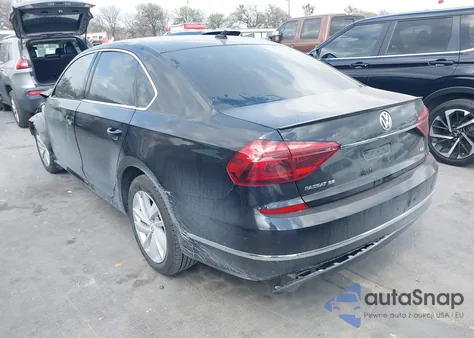 2018 Volkswagen Passat 2.0T Se z USA, uszkodzony, nr VIN 1VWBA7A32JC005804